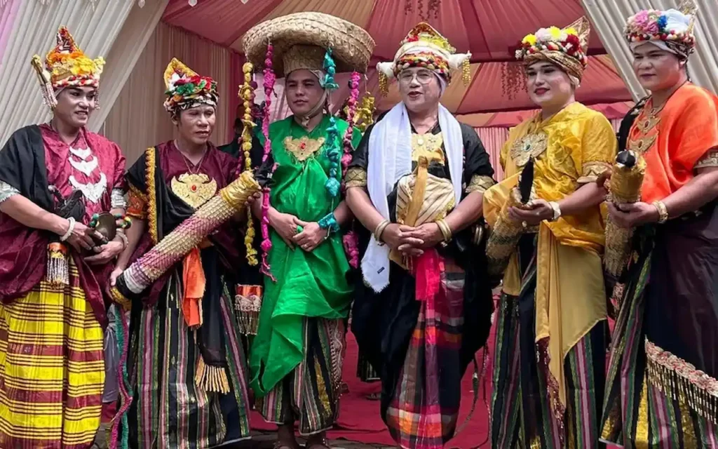 Mengenal Bissu, Jenis Gender Kelima dalam Masyarakat Bugis